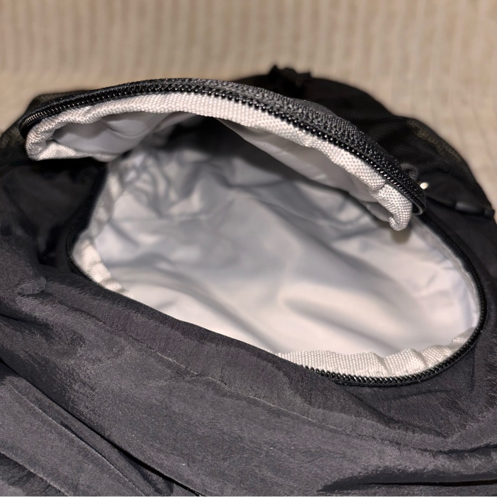 Waterfly 12L Lightweight Hiking Backpack Daypack Travel School Bag Black - Picture 7 of 14